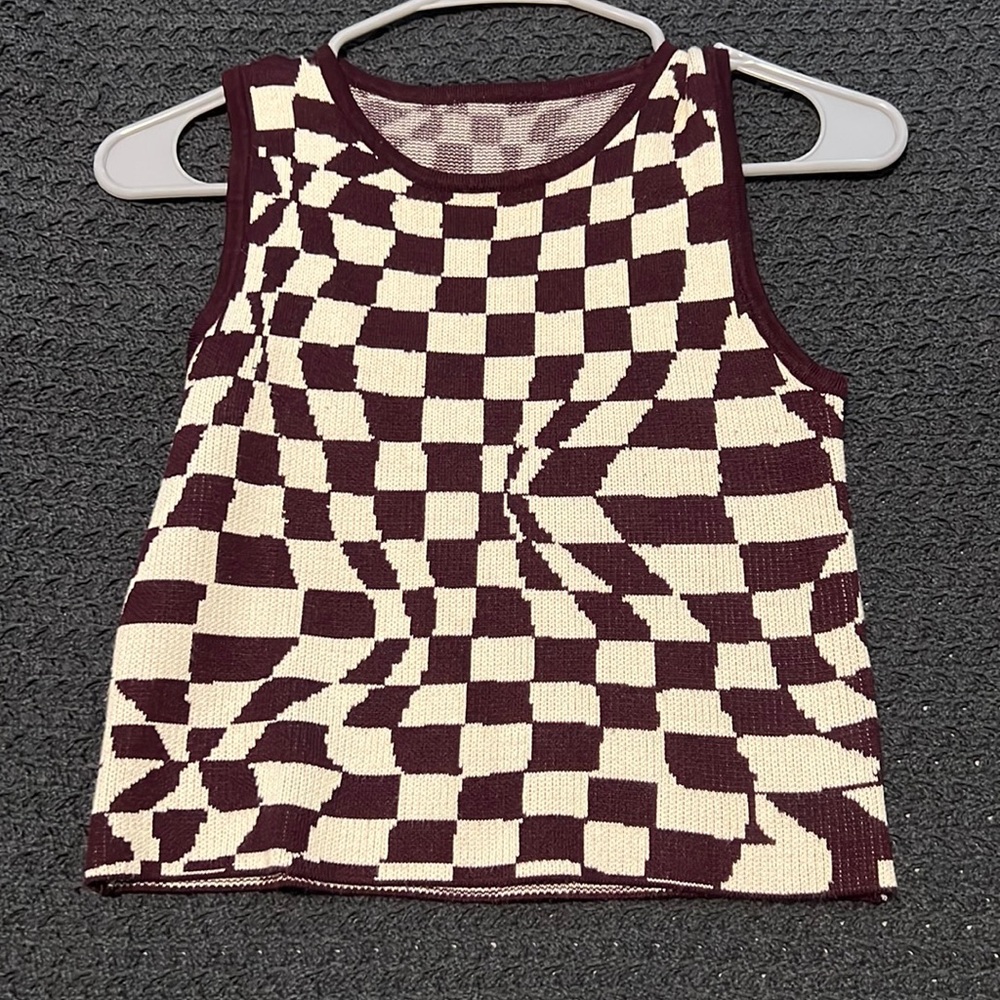 Cropped knit tank top